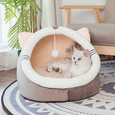 Cozy Winter Closed Cat Litter Kennel with Mat