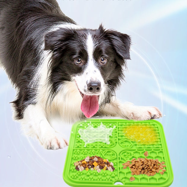 Silicone Pet Lick Pad with Suction Cups & Scraper – Slow Feeder Mat for Dogs & Cats